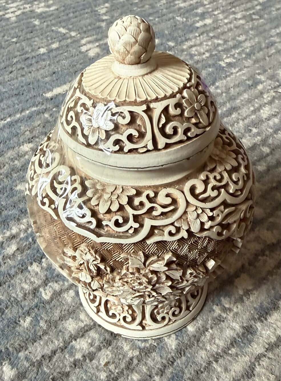 Vintage 1982 Arnart Imports Ivory Dynasty Resin Lidded Decorative Vase